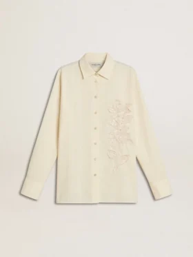 Camicia da donna in cotone color crema con ricami floreali