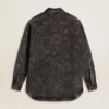 Camicia da donna in denim nero con motivo floreale tono su tono