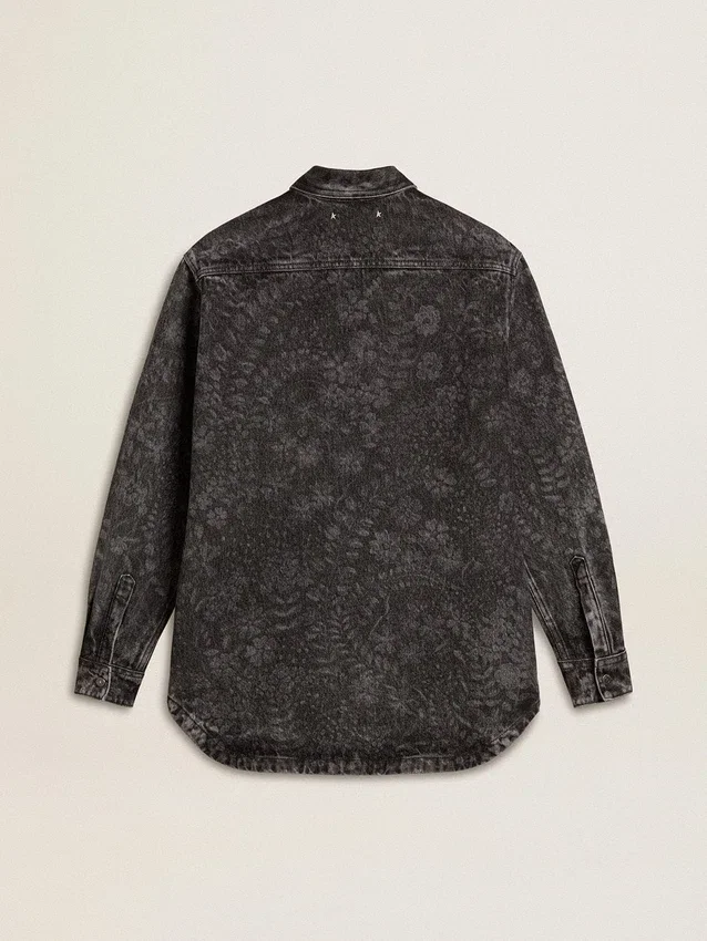 Camicia da donna in denim nero con motivo floreale tono su tono