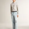Camicia da uomo in cotone bianco con sottili righe bordeaux