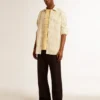 Camicia da uomo in cotone écru con sottili righe nere