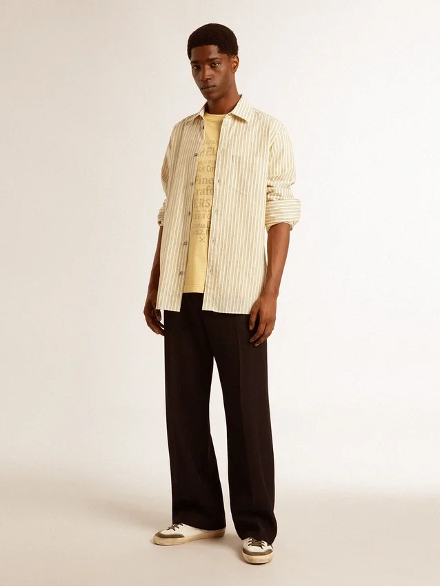 Camicia da uomo in cotone écru con sottili righe nere