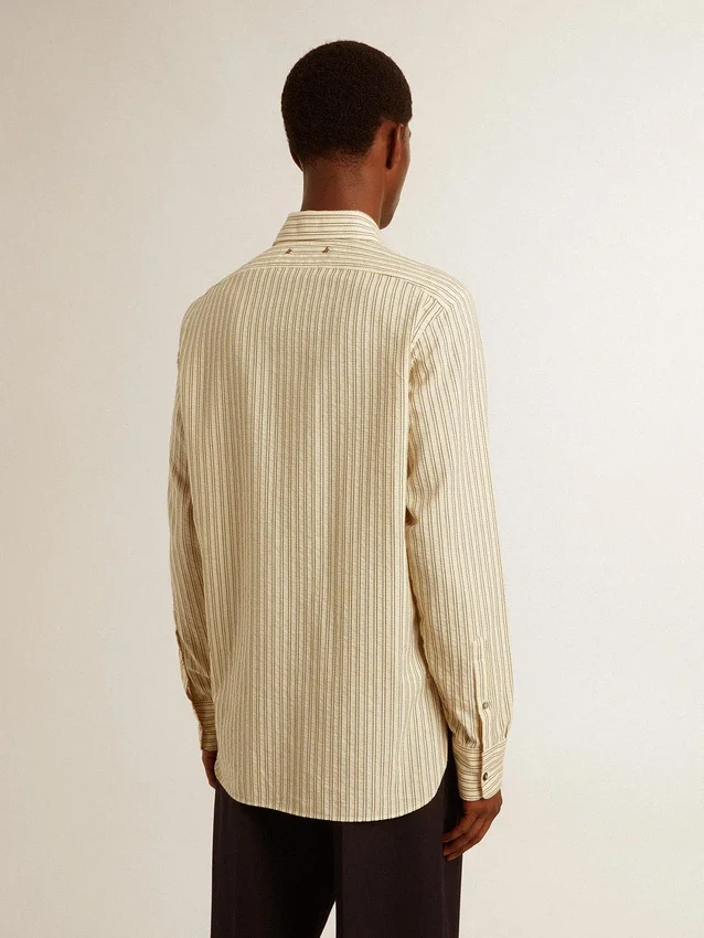 Camicia da uomo in cotone écru con sottili righe nere