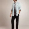 Camicia da uomo in denim sbiancato con borchie martellate