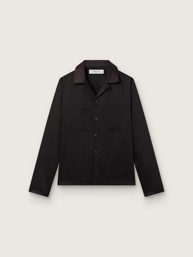 Camicia da uomo in twill di lana nero con dettagli in raso nero