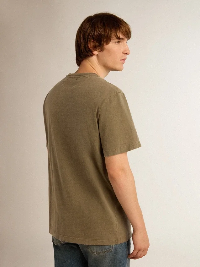 Camicia da uomo verde oliva con scritta dorata