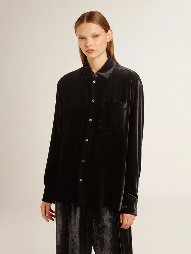 Camicia nera effetto velluto con ricami