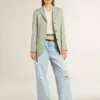 Camicie da donna corte in cotone bianco invecchiato con bordi a costine blu