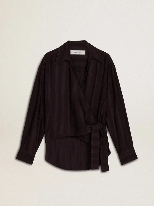 Camicie da donna nere a righe verticali con chiusura a nodo laterale