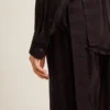 Camicie da donna nere a righe verticali con chiusura a nodo laterale
