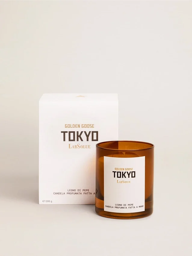 Candela profumata Tokyo Essence al legno di pepe, 200 g.