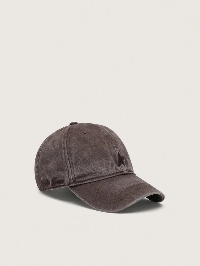 Cappellino da baseball marrone scuro con stella ricamata tono su tono
