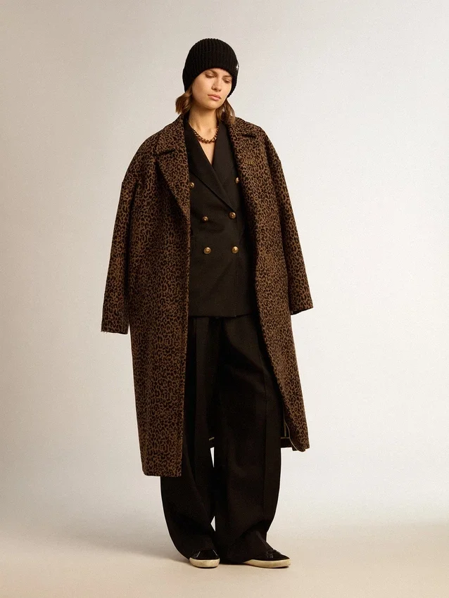 Cappotto da donna monospalla a forma di bozzolo in lana con motivo jacquard