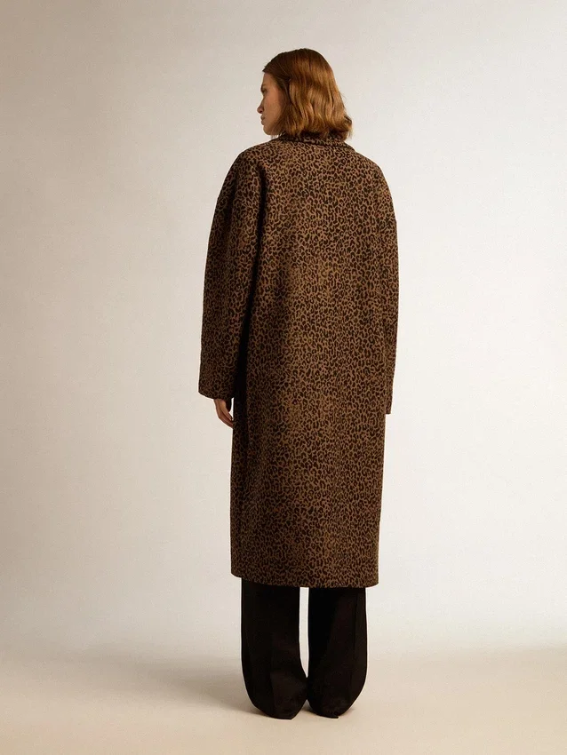 Cappotto da donna monospalla a forma di bozzolo in lana con motivo jacquard