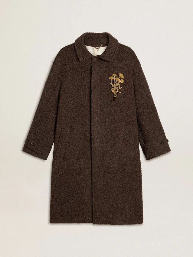 Cappotto da uomo Journey monopetto in misto lana stropicciata con spilla floreale