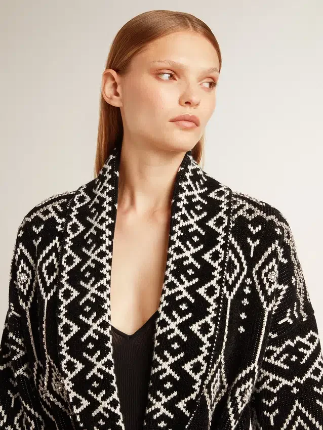 Cardigan da donna nero con cintura e cristalli