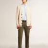 Cardigan da uomo beige con scritta “Golden” sul retro