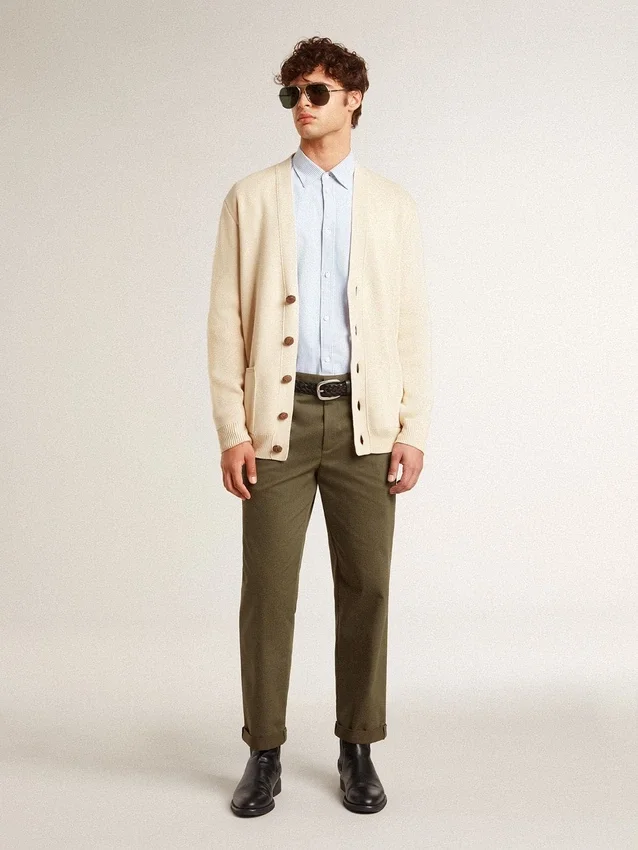 Cardigan da uomo beige con scritta “Golden” sul retro
