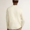 Cardigan da uomo in cotone bianco con motivo a trecce e bordi a costine blu
