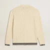 Cardigan da uomo in cotone bianco con motivo a trecce e bordi a costine blu