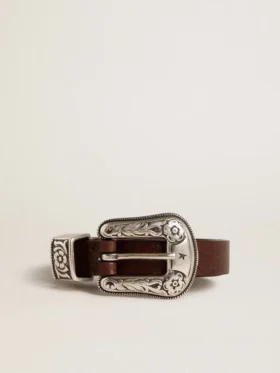 Cintura da donna in pelle marrone scuro con fibbia decorata color argento