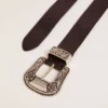 Cintura da donna in pelle nera con fibbia decorata in argento