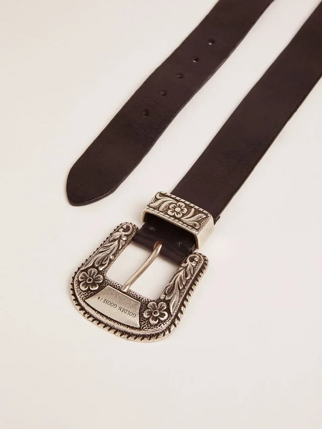 Cintura da donna in pelle nera con fibbia decorata in argento