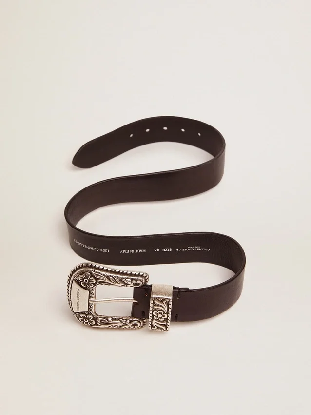 Cintura da donna in pelle nera con fibbia decorata in argento
