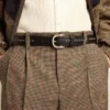 Cintura in pelle nera con borchie
