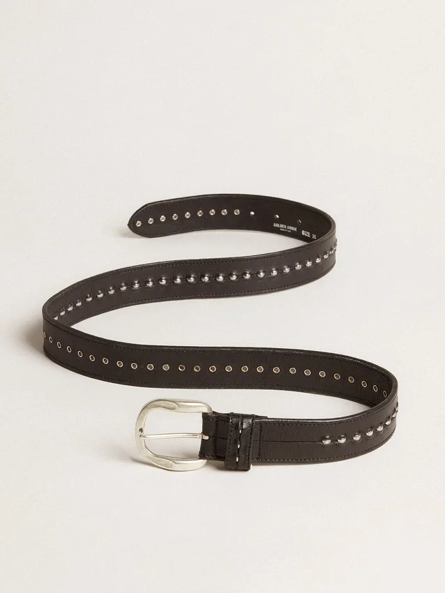Cintura in pelle nera con borchie