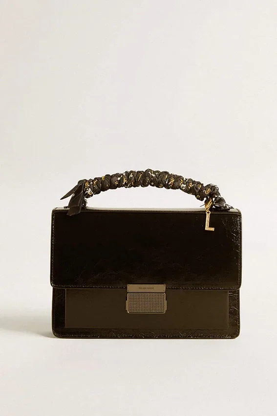 Ciondolo a forma di lettera L in ottone color oro con cristalli