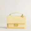 Ciondolo a forma di lettera U in ottone color oro con cristalli