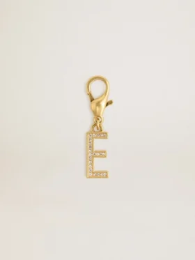 Ciondolo con la lettera E in ottone color oro con cristalli