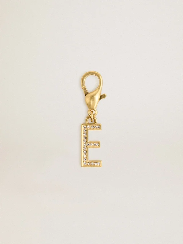 Ciondolo con la lettera E in ottone color oro con cristalli