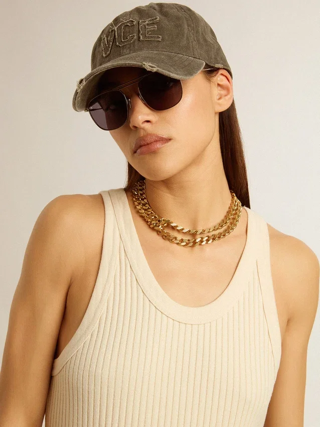Collana a catena intrecciata color oro antico con chiusura a forma di stella