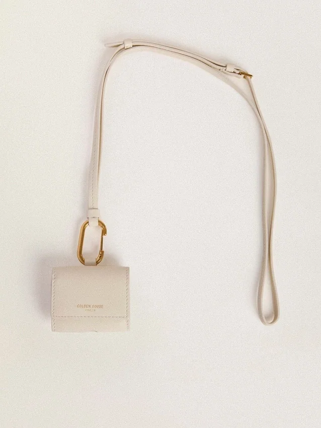 Custodia per AirPods in bianco consumato