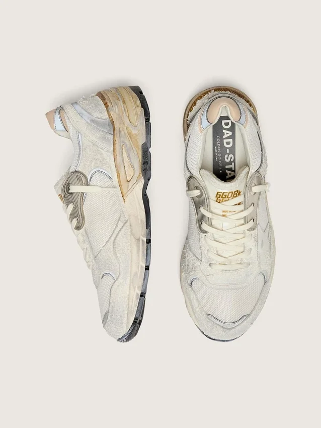 Dad-Star da donna in pelle scamosciata e mesh con stella in pelle bianca e linguetta sul tallone in pelle beige