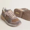 Dad-Star da donna in pelle scamosciata lilla e rete con stella in pelle laminata e linguetta sul tallone