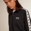 Felpa blu scuro con zip, striscia bianca e stelle a contrasto
