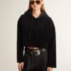 Felpa da donna in ciniglia nera con ricamo sul retro