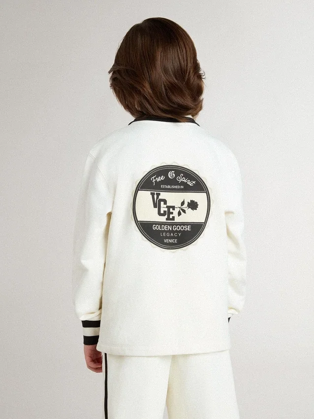 Felpa polo da bambino in cotone bianco con ricamo sul petto e stampa sul retro