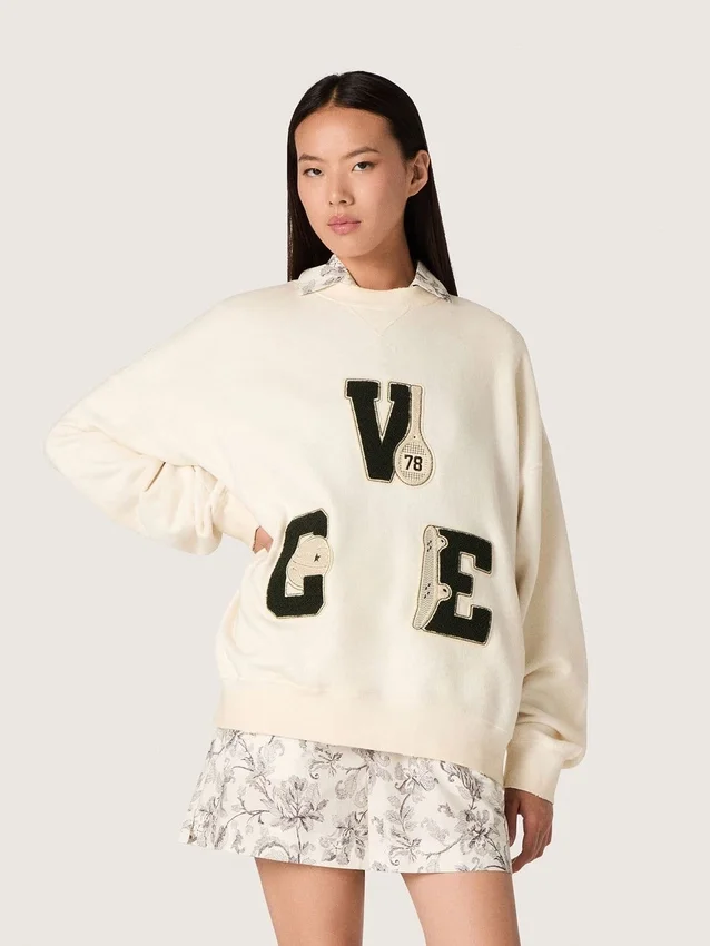 Felpa unisex in cotone Star in bianco vintage con toppe ricamate VCE