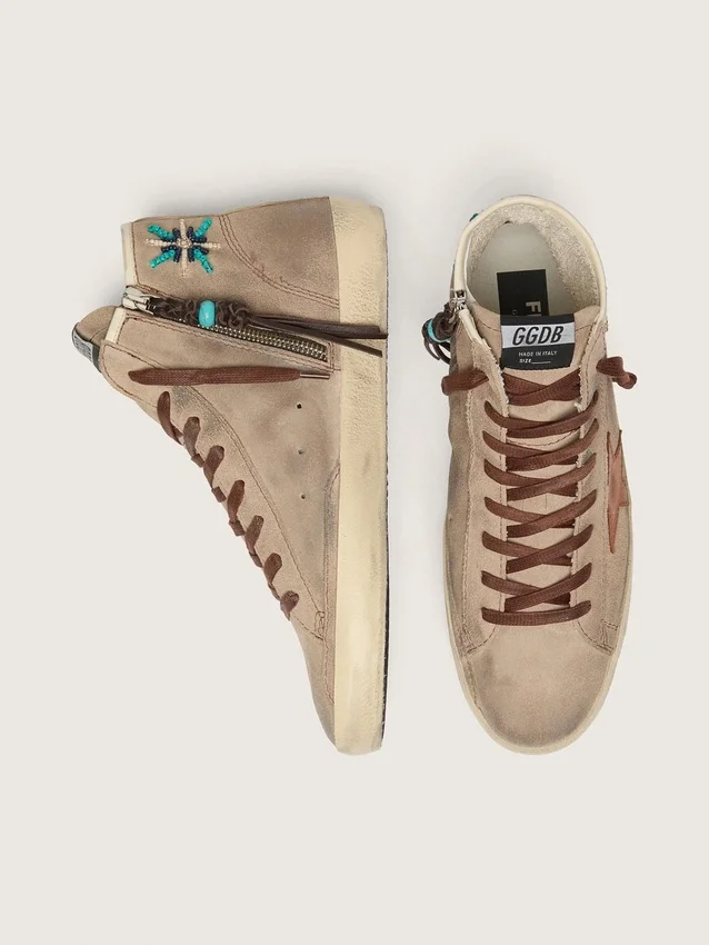 Francy da uomo in pelle scamosciata beige con stella in pelle marrone e perline colorate