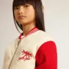 Giacca bomber da bambino in cotone beige e rosso con ricamo sul petto