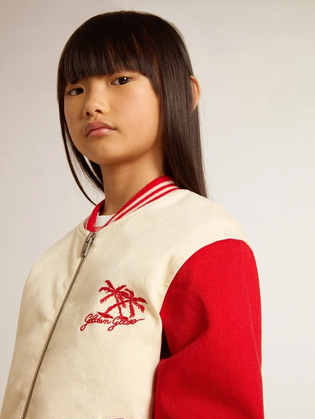 Giacca bomber da bambino in cotone beige e rosso con ricamo sul petto
