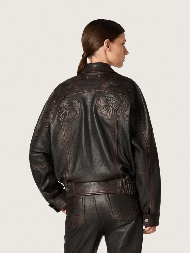 Giacca bomber da donna in pelle nappa bordeaux scuro con ricami floreali