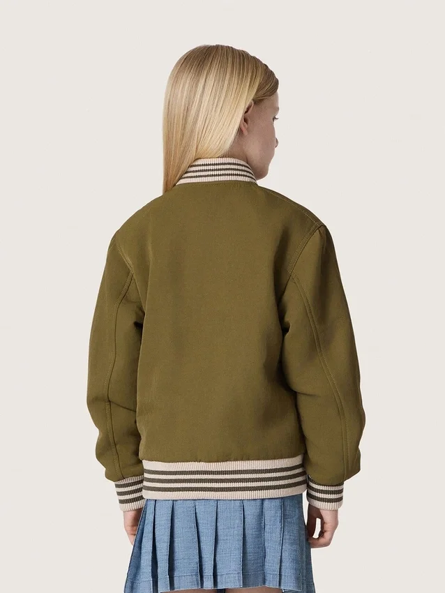 Giacca bomber unisex Journey in twill di nylon verde militare con toppa ricamata