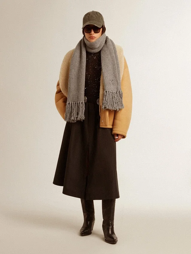 Giacca da donna in pelle di pecora con ampio collo a scialle in shearling