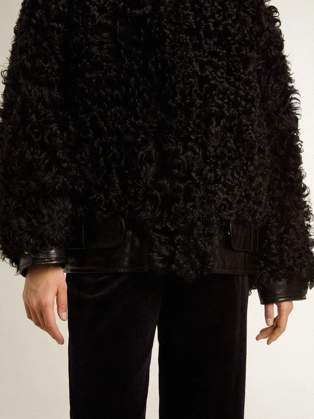 Giacca da donna in shearling nero