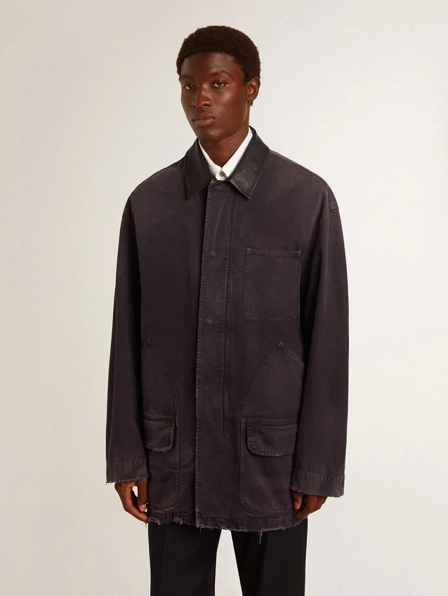Giacca da uomo in denim con dettagli consumati e collo in pelle
